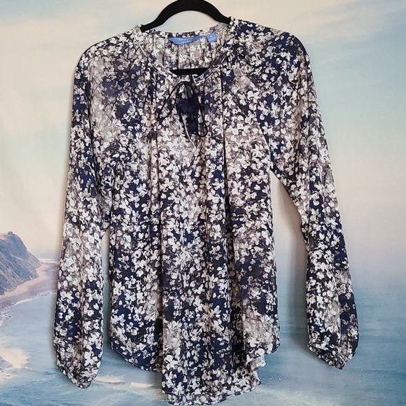 Simply Vera Vera Wang Tops - Women's Simply Vera Wang Long Sleeve Shirt Medium